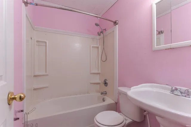 $214,500 | 5200 Westchester Drive, Evansville, IN 47720