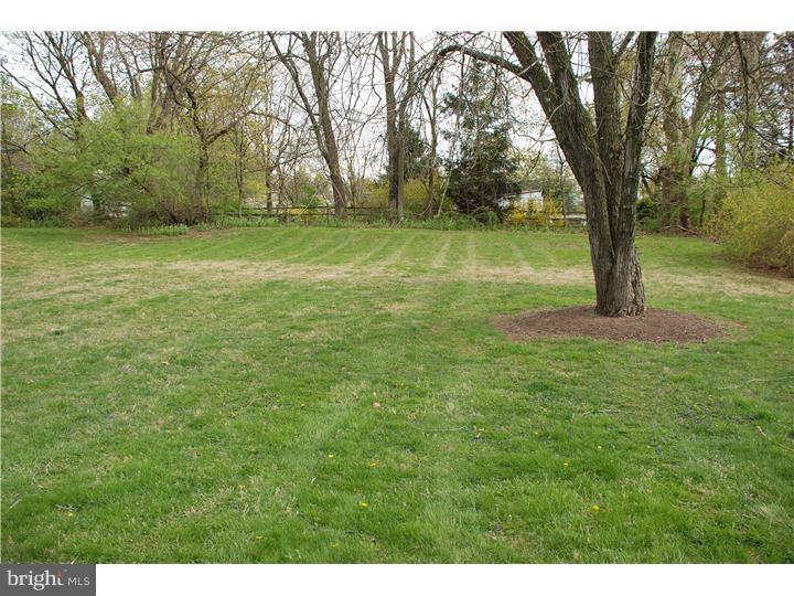 202 Maplewood Road West Chester, PA 19382 - Photo 16 of 21 View in Back