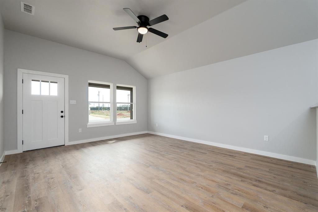 171 Tombstone Road Abilene, TX 79602 - Photo 3 of 31