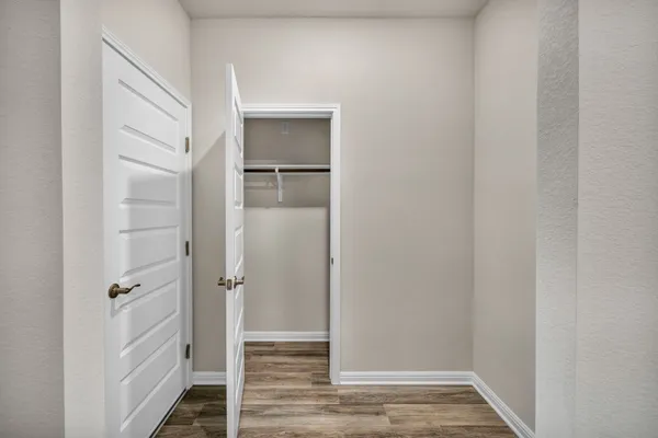 $2,395 | 102 Greenspire Lane, Hutto, TX 78634
