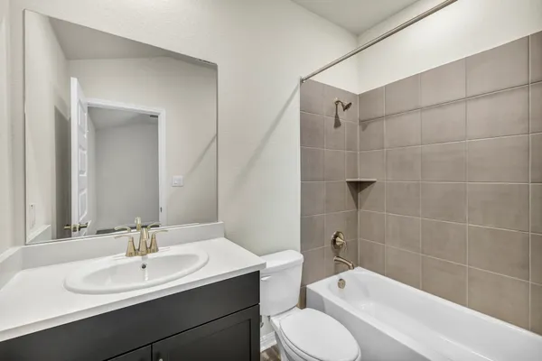 $2,395 | 102 Greenspire Lane, Hutto, TX 78634