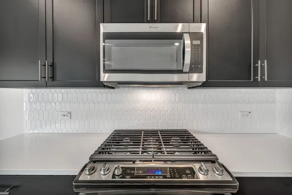 $2,395 | 102 Greenspire Lane, Hutto, TX 78634