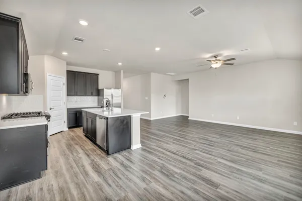 $2,395 | 102 Greenspire Lane, Hutto, TX 78634