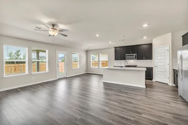 $2,395 | 102 Greenspire Lane, Hutto, TX 78634