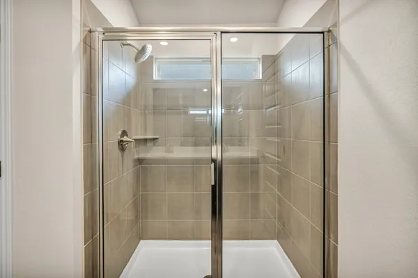 $2,395 | 102 Greenspire Lane, Hutto, TX 78634