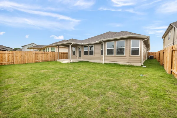 $2,395 | 102 Greenspire Lane, Hutto, TX 78634