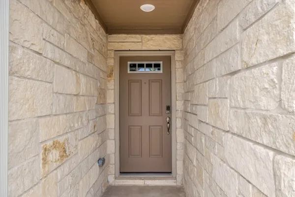 $2,395 | 102 Greenspire Lane, Hutto, TX 78634