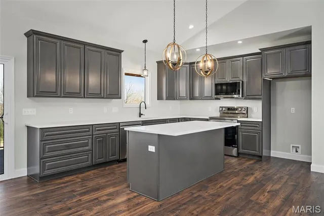 $365,000 | 1 Tbb Wood At Park Hills, Warrenton, MO 63383