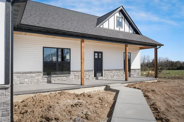 $365,000 | 1 Tbb Wood At Park Hills, Warrenton, MO 63383