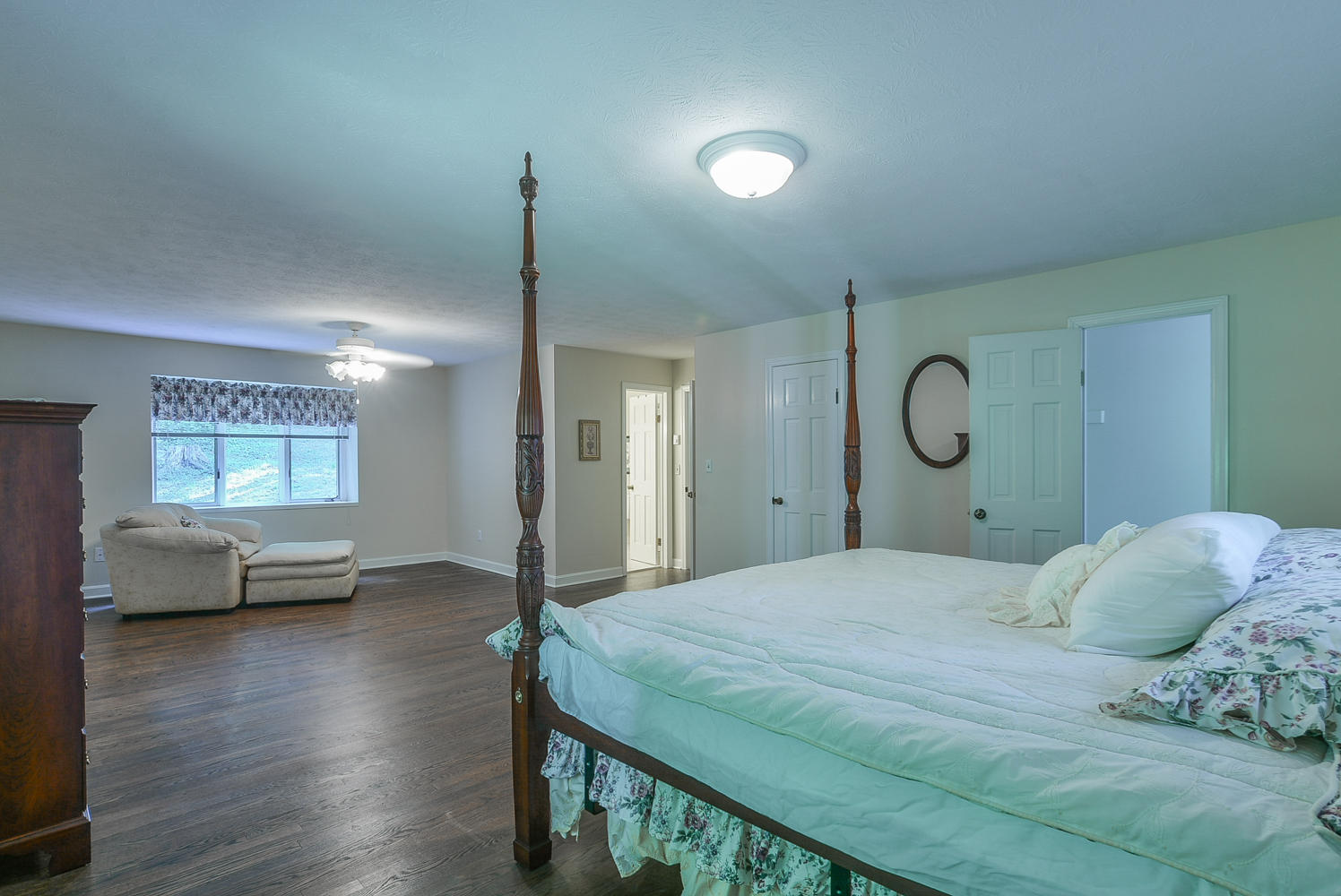 620 Montezuma Road Kingsport, TN 37664 - Photo 20 of 94 Another master view