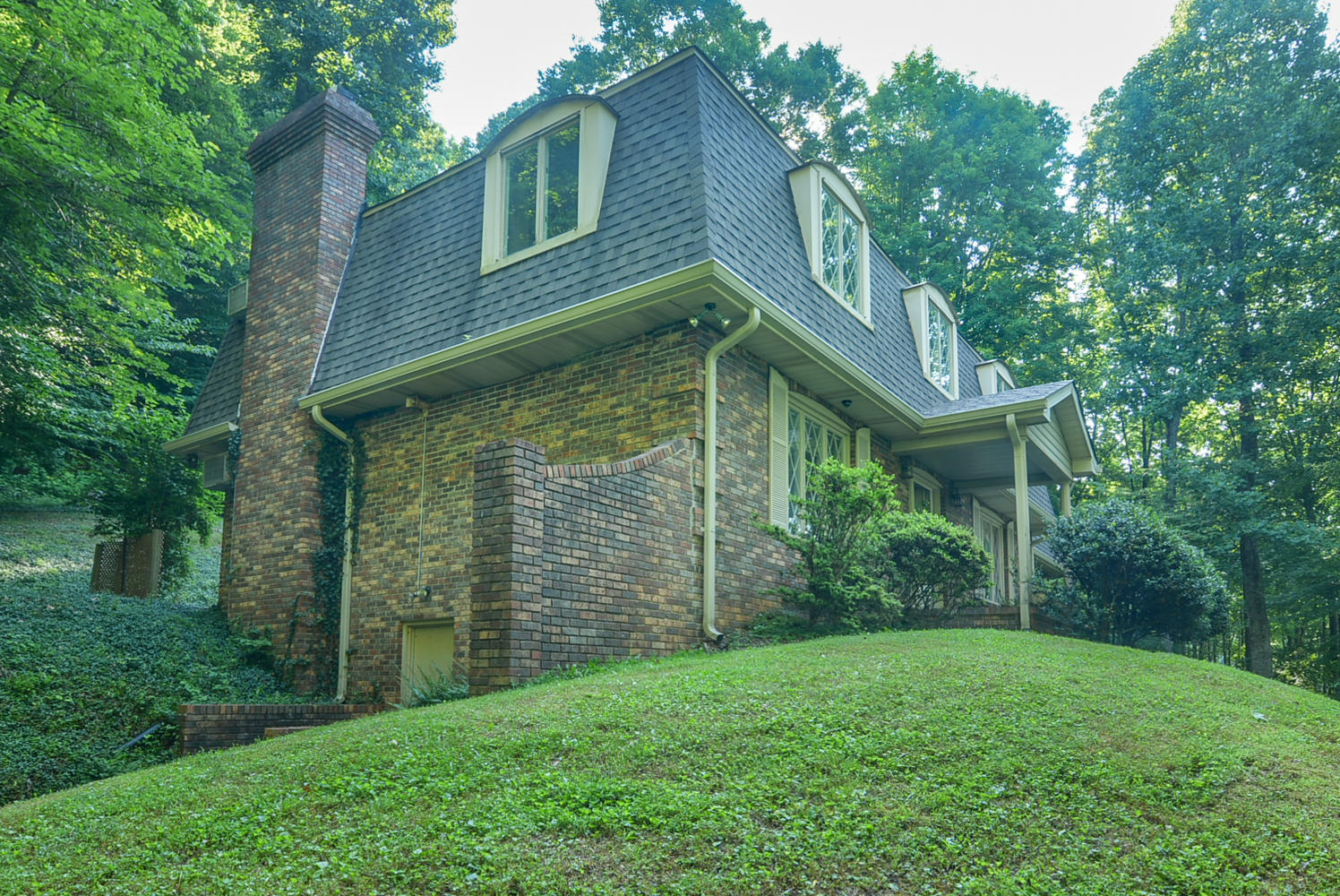 620 Montezuma Road Kingsport, TN 37664 - Photo 3 of 94 Front left side