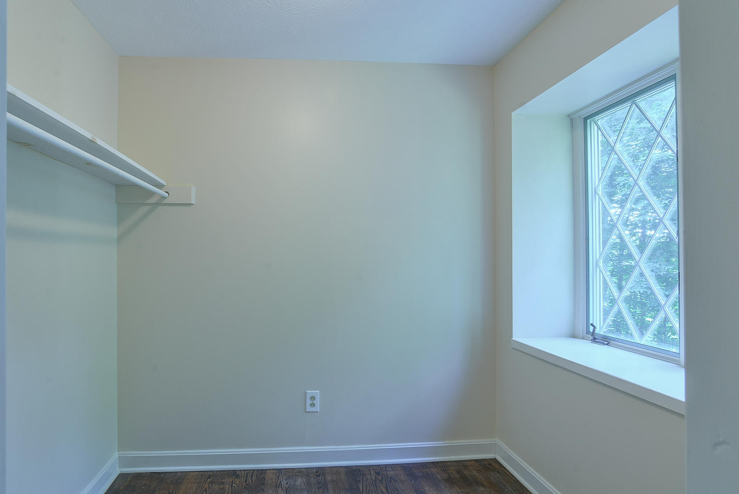 620 Montezuma Road Kingsport, TN 37664 - Photo 21 of 94 21Large wcloset t