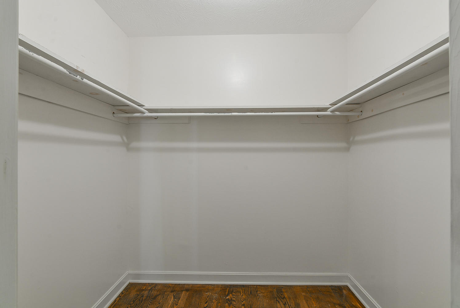 620 Montezuma Road Kingsport, TN 37664 - Photo 22 of 94 2nd Large master closet