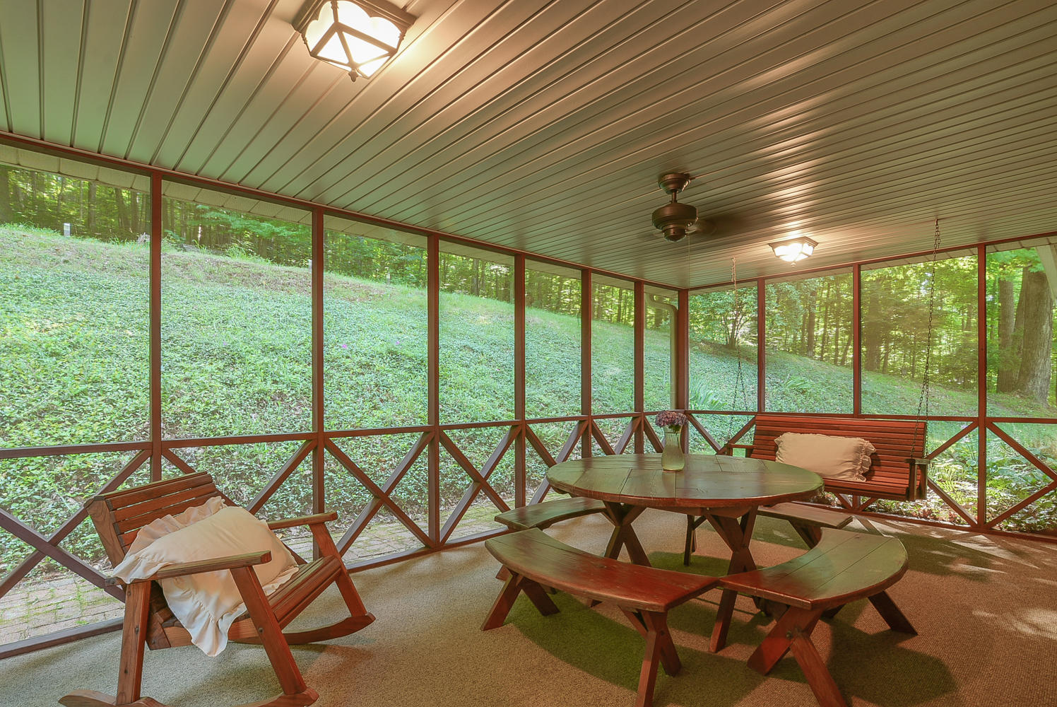620 Montezuma Road Kingsport, TN 37664 - Photo 37 of 94 Peaceful screened in porch