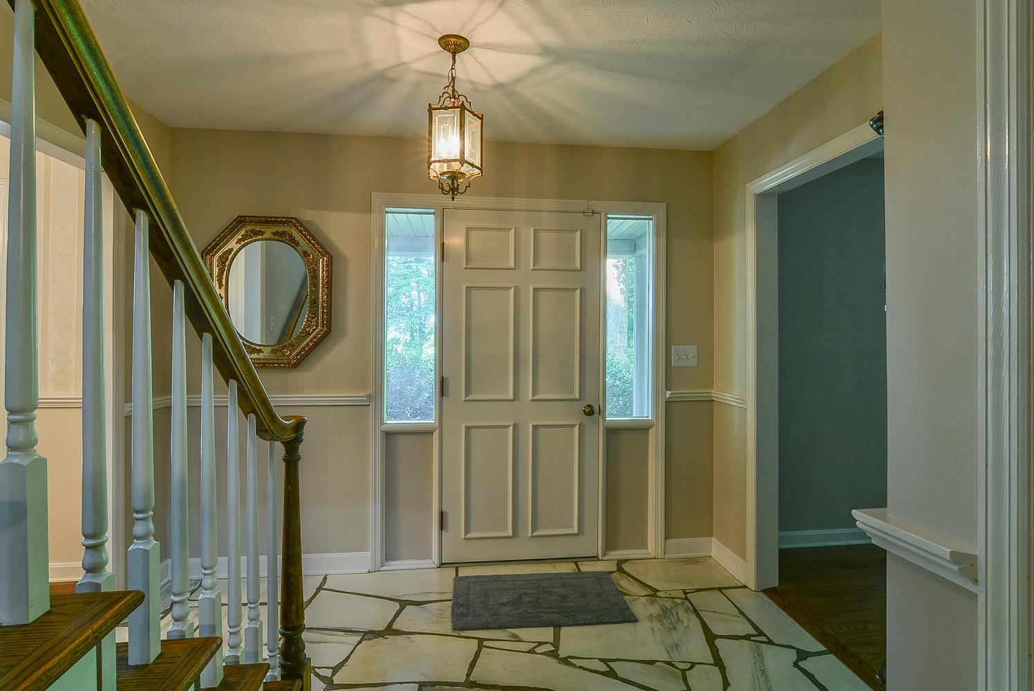 620 Montezuma Road Kingsport, TN 37664 - Photo 5 of 94 Front entrance