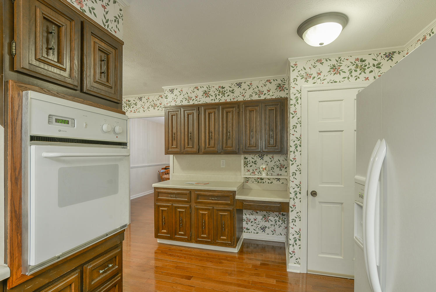 620 Montezuma Road Kingsport, TN 37664 - Photo 9 of 94 Kitchen with built in appliances