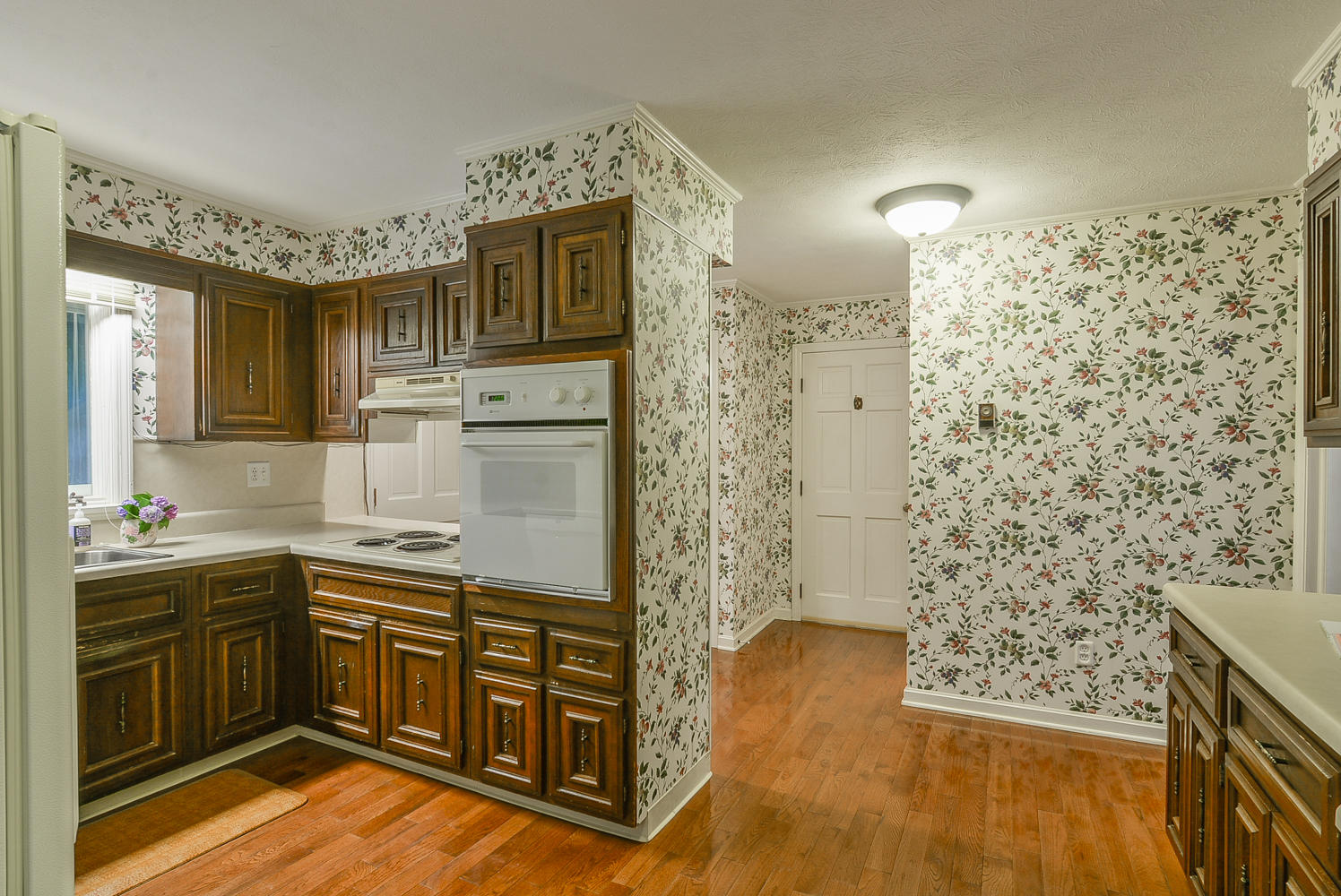 620 Montezuma Road Kingsport, TN 37664 - Photo 10 of 94 Lots of cabinets