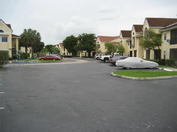 $1,950 | 15051 Southwest 103rd Lane, Unit 4103, Miami, FL 33196
