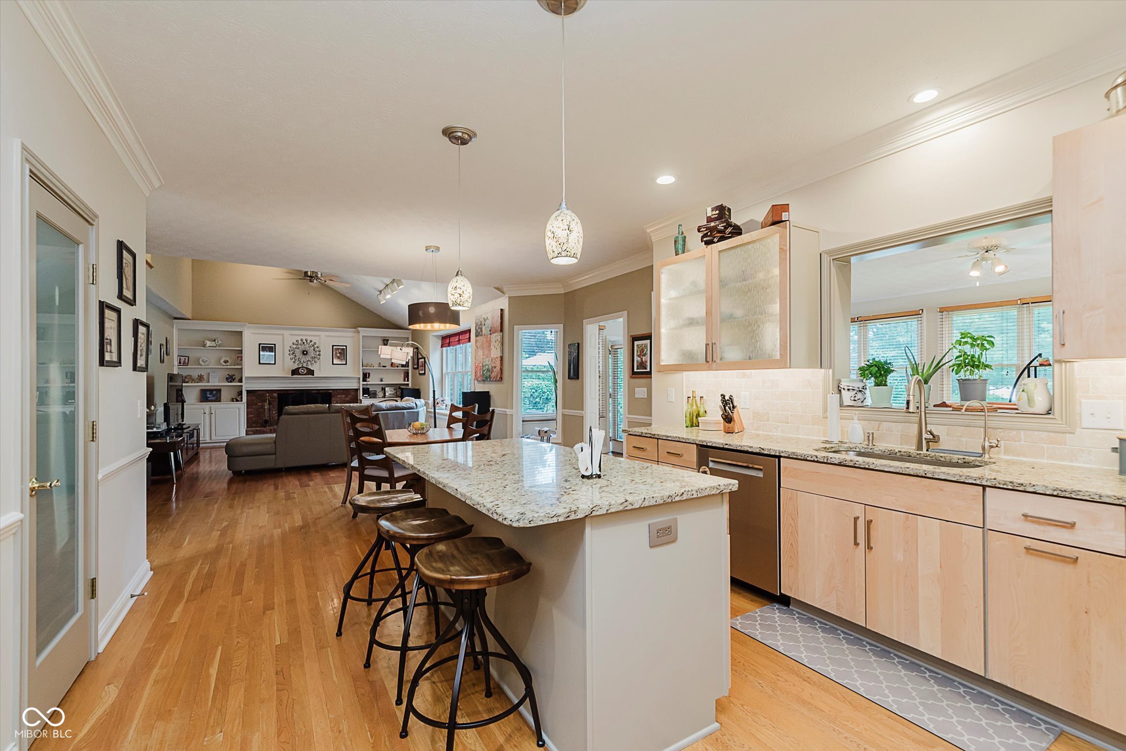 5251 Apache Moon Carmel, IN 46033 - Photo 12 of 48