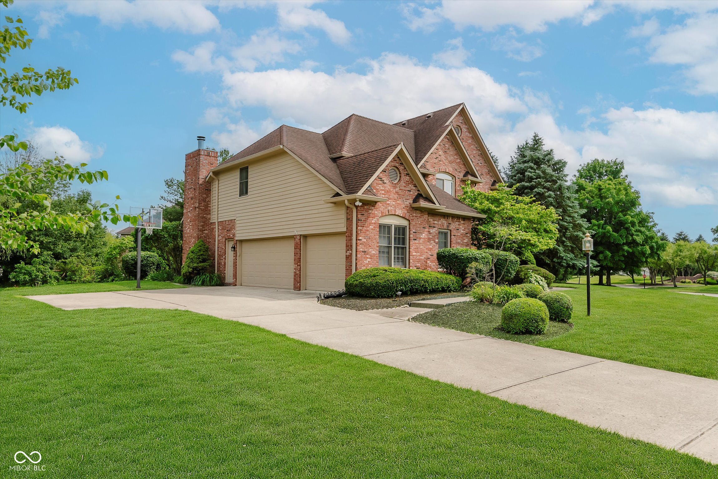 5251 Apache Moon Carmel, IN 46033 - Photo 8 of 48