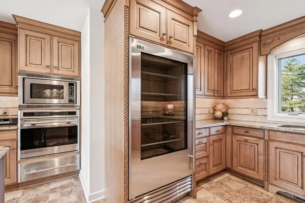 $1,998,000 | 545 West Windsor Road, Inverness, IL 60067