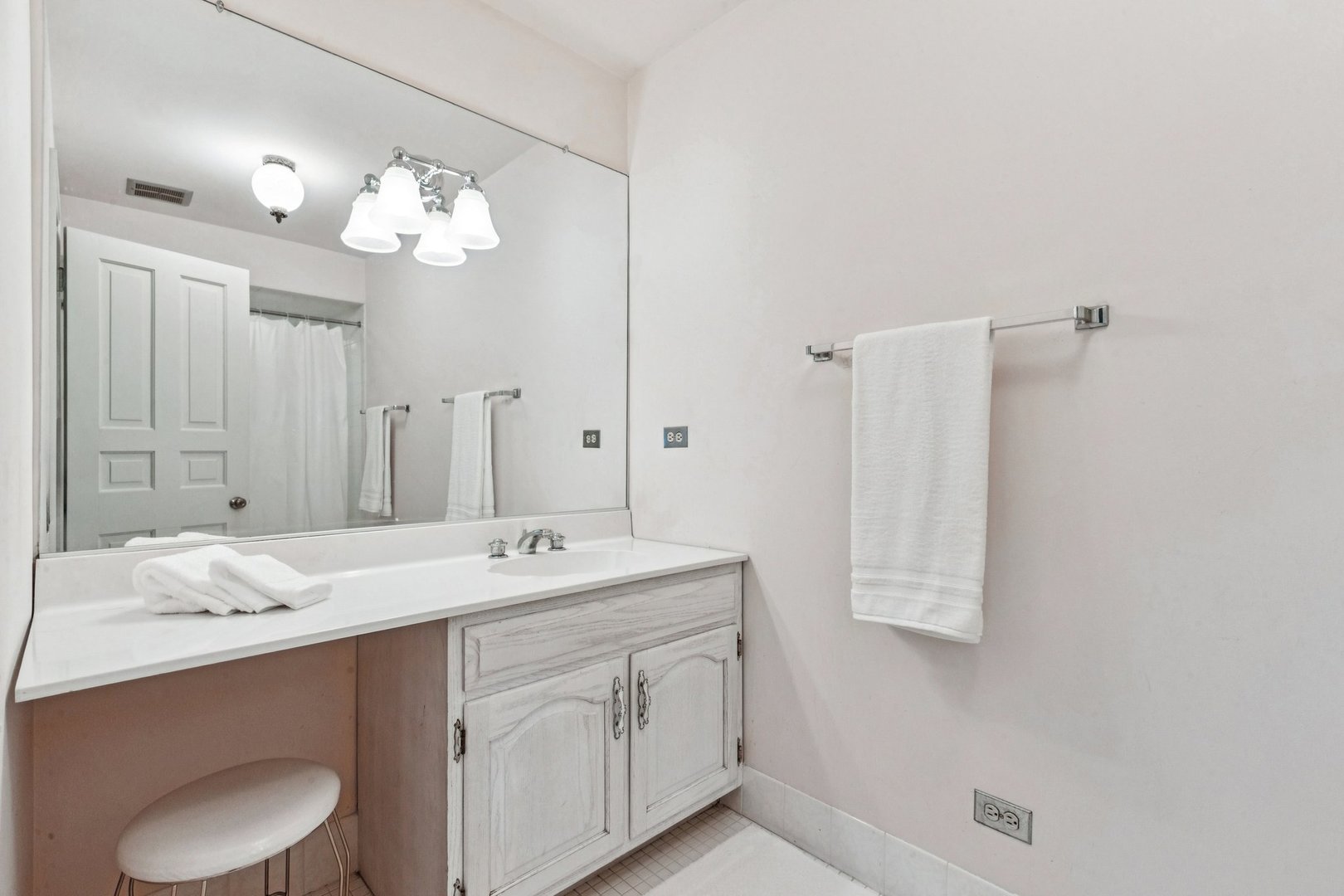 545 West Windsor Road Inverness, IL 60067 - Photo 45 of 92