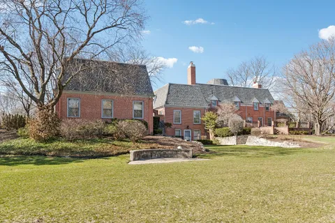 $1,998,000 | 545 West Windsor Road, Inverness, IL 60067