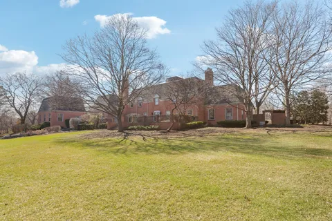 $1,998,000 | 545 West Windsor Road, Inverness, IL 60067