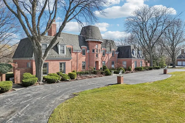 $1,998,000 | 545 West Windsor Road, Inverness, IL 60067