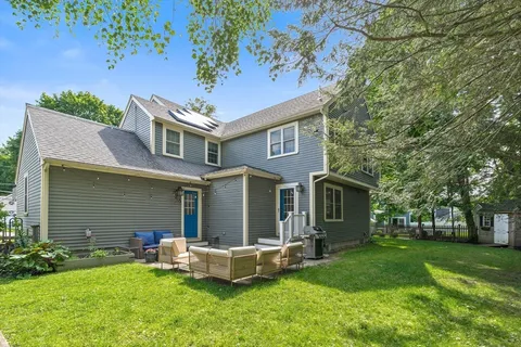 $2,395,000 | 10 Kirkland Circle, Wellesley, MA 02481