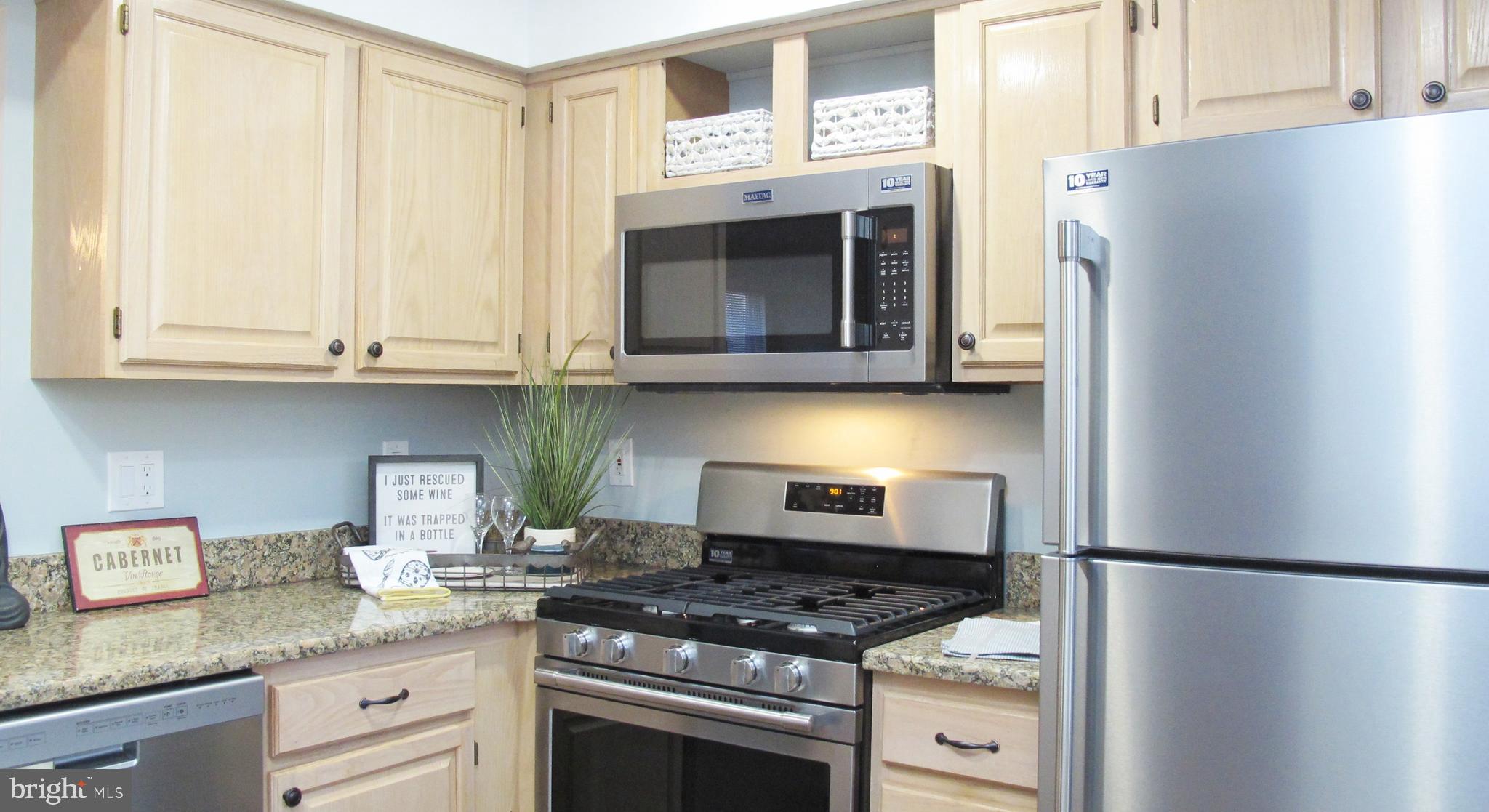 74 Kettlebrook Drive Mount Laurel, NJ 08054 - Photo 11 of 25 NEW Stainless Appliances