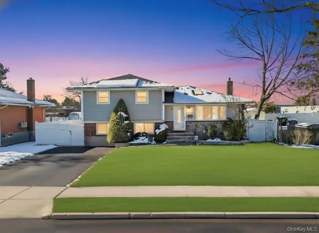 $849,888 | 19 Evers Street, Hicksville, NY 11801