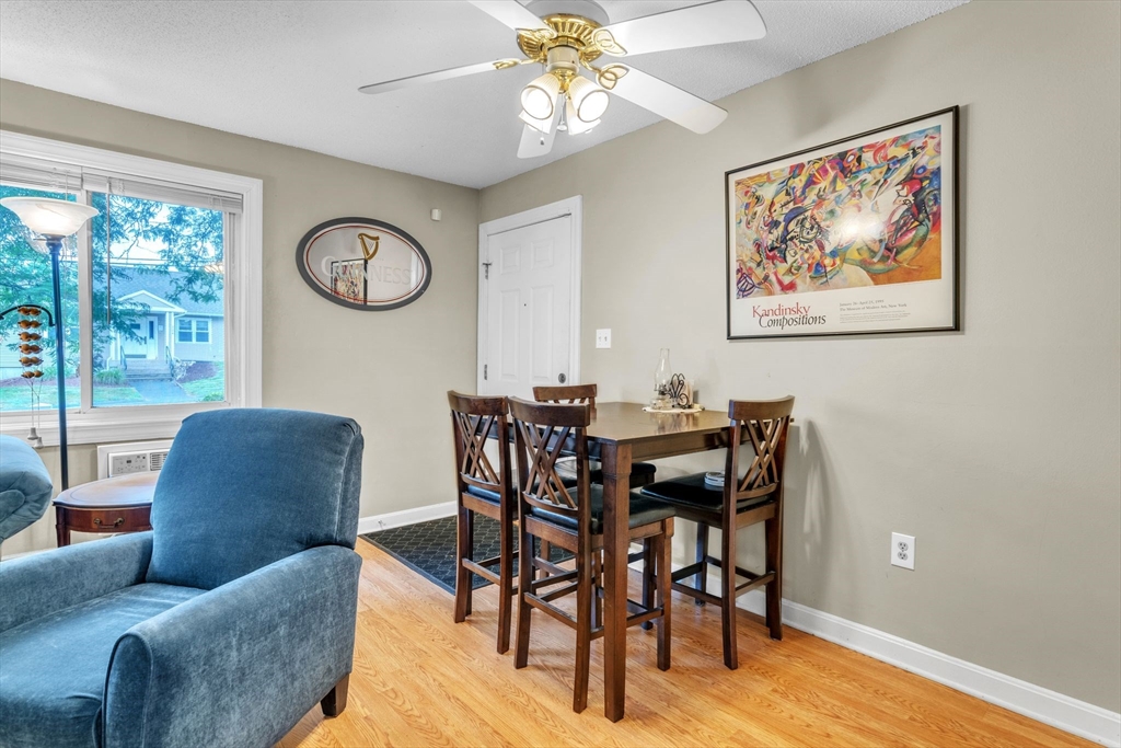 123 Outer Drive, Unit 123 Chicopee, MA 01022 - Photo 9 of 33 a view of a livingroom and dining room