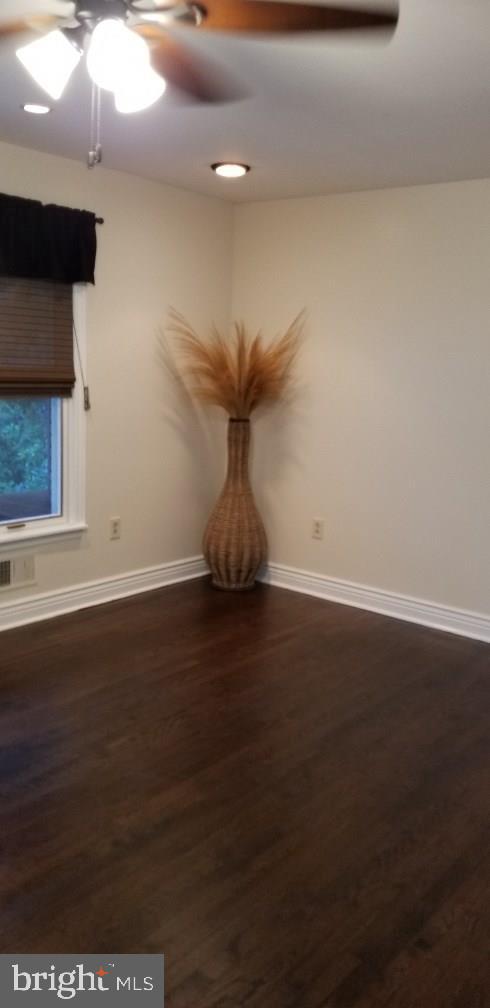 130 Oxycocus Road Manahawkin, NJ 08050 - Photo 11 of 53 Gallery Image 11