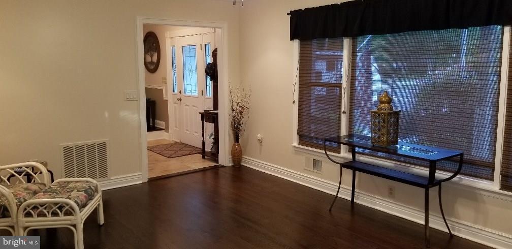 130 Oxycocus Road Manahawkin, NJ 08050 - Photo 12 of 53 Gallery Image 12
