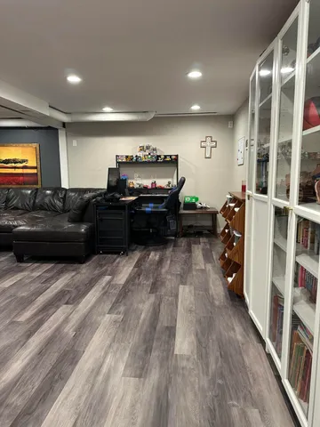 $384,888 | W196N16501 Hawthorn Drive, Jackson, WI 53037