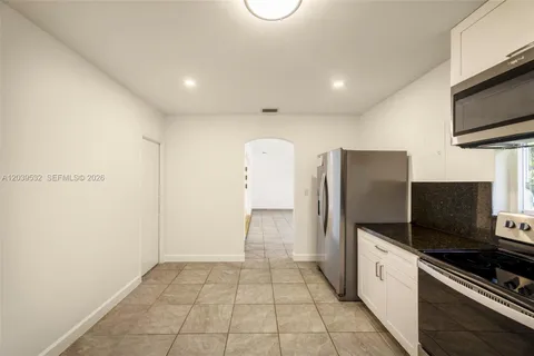 $7,250 | 7840 Southwest 71st Avenue, Miami, FL 33143