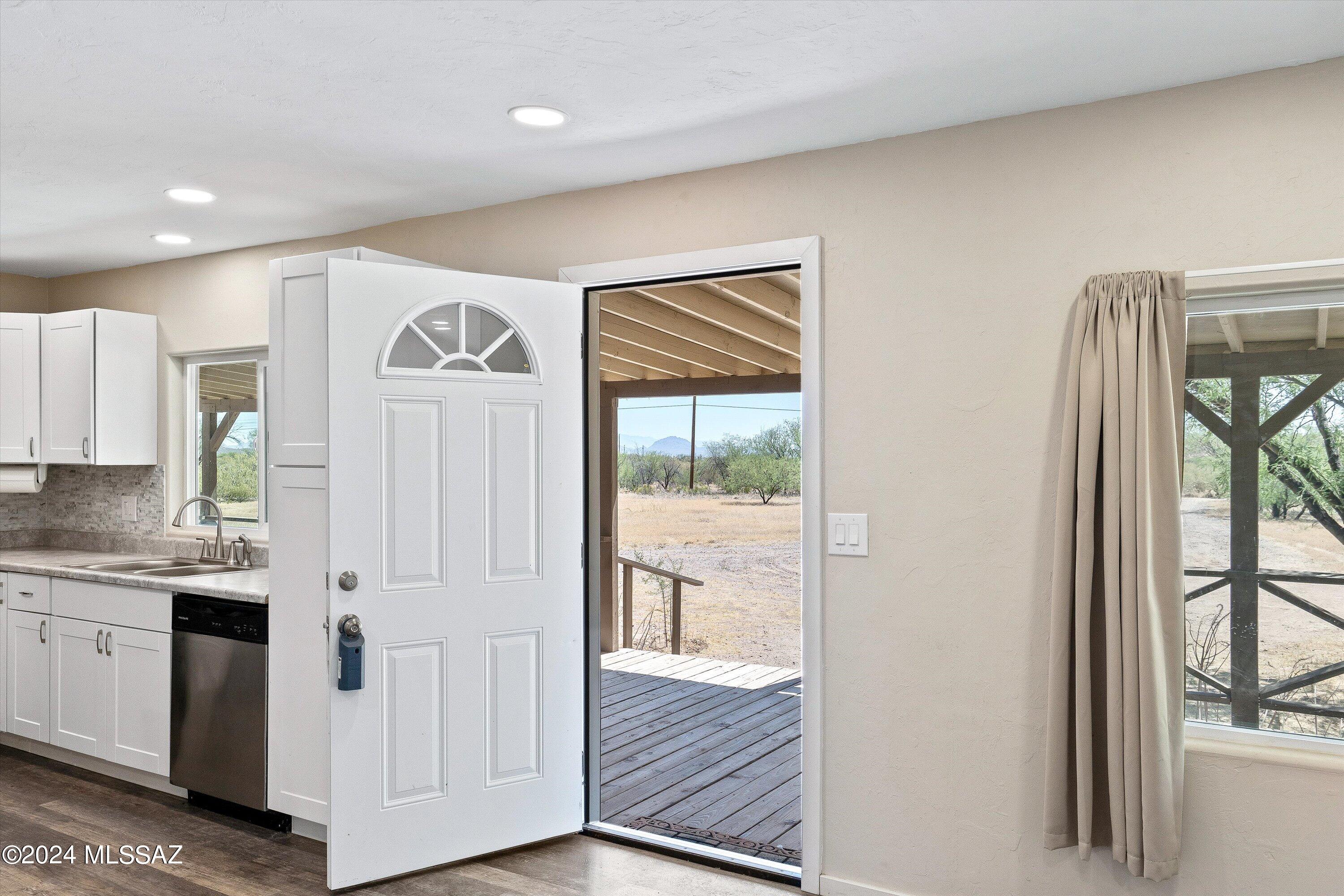 7760 South Worden Road Tucson, AZ 85735 - Photo 4 of 32 Gallery Image 4