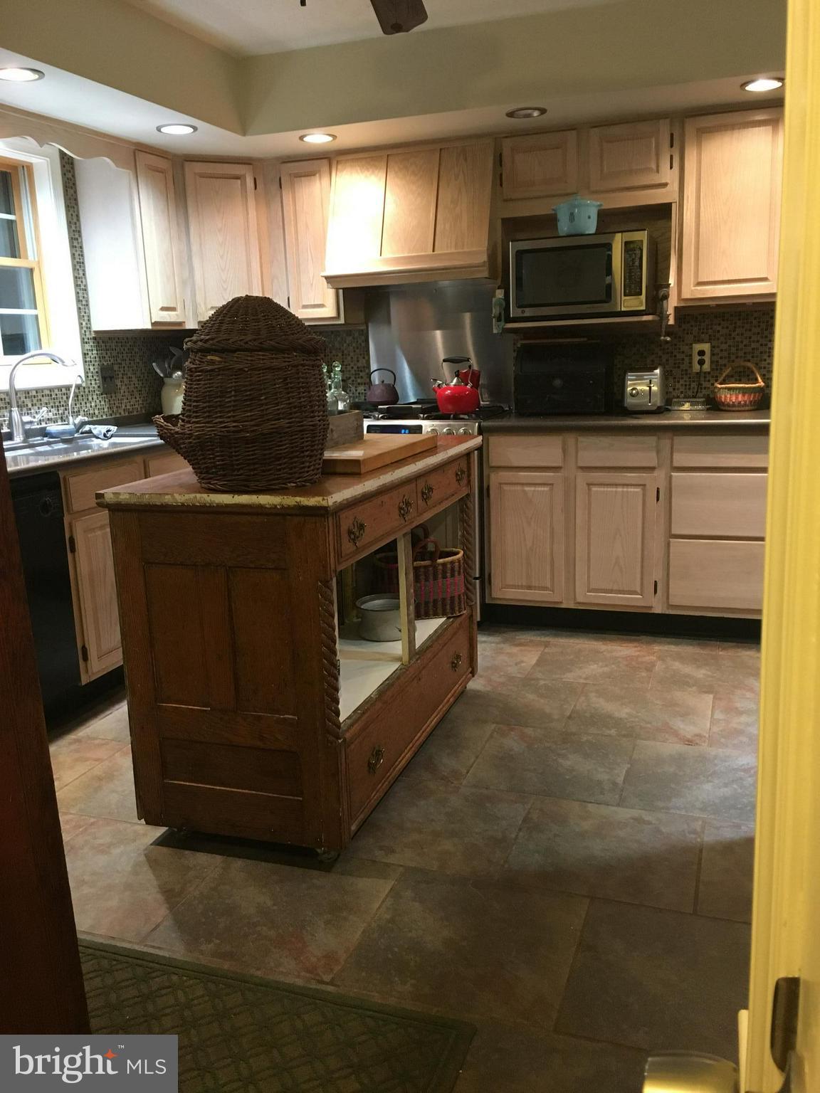 401 Veterans Road Middletown, VA 22645 - Photo 11 of 30 Interior (General)