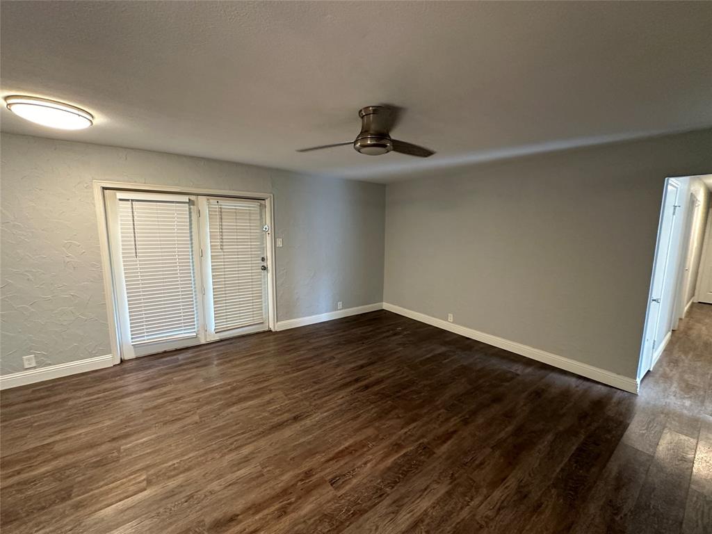 309 Southwest Murphy Road Burleson, TX 76028 - Photo 2 of 14