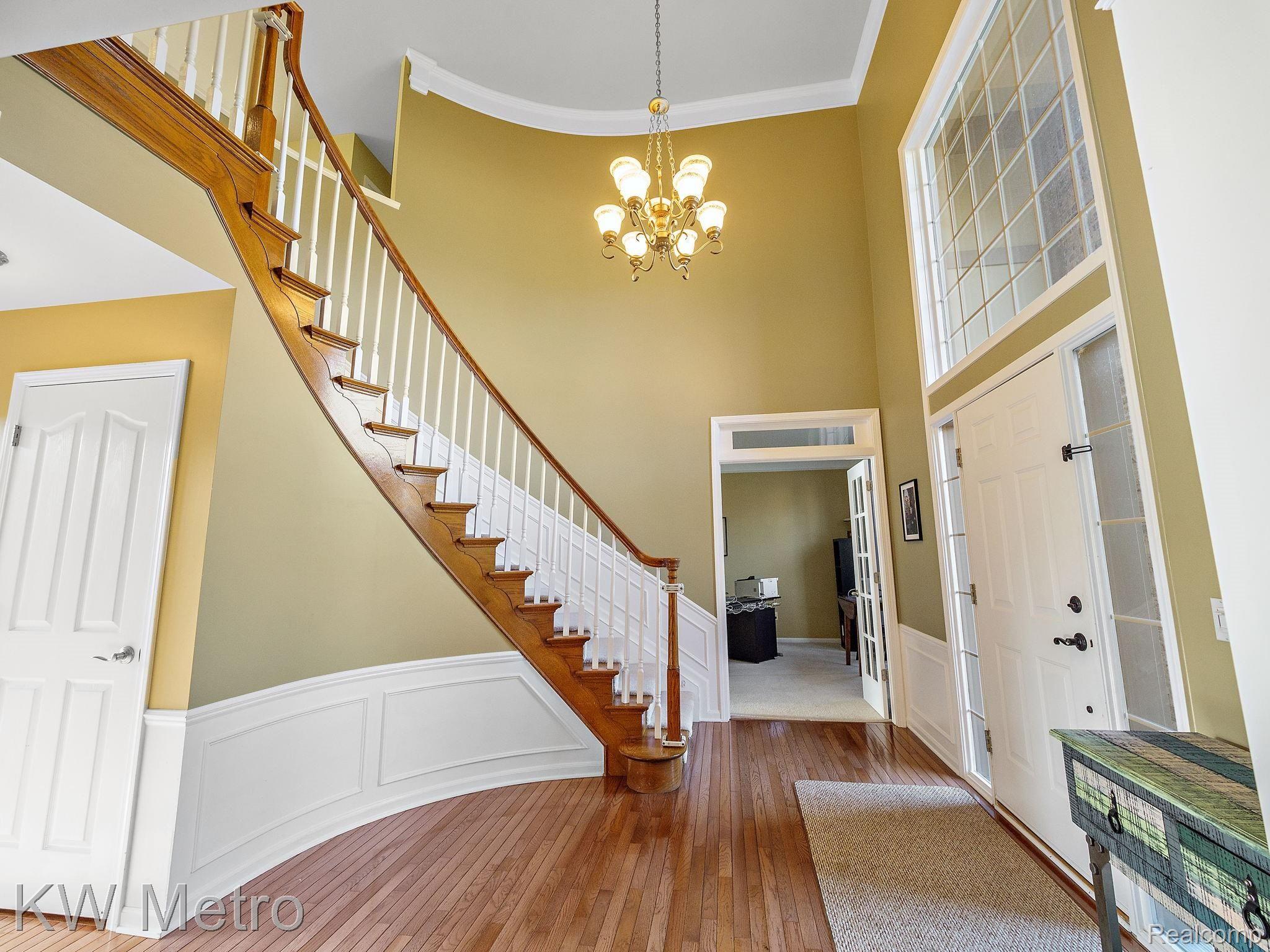 845 Loggers Circle Rochester, MI 48307 - Photo 15 of 53 15-web-or-mls-P1222406.jpg