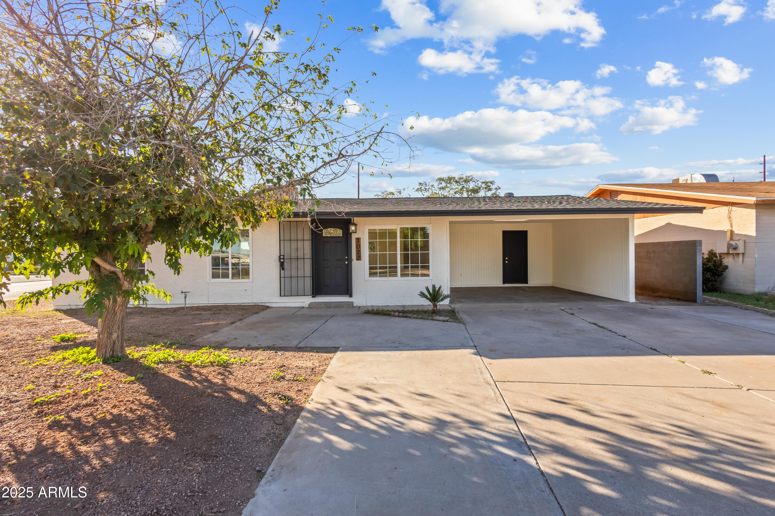 1022 South Allen Mesa, AZ 85204 - Photo 1 of 38 a front view of house with yard