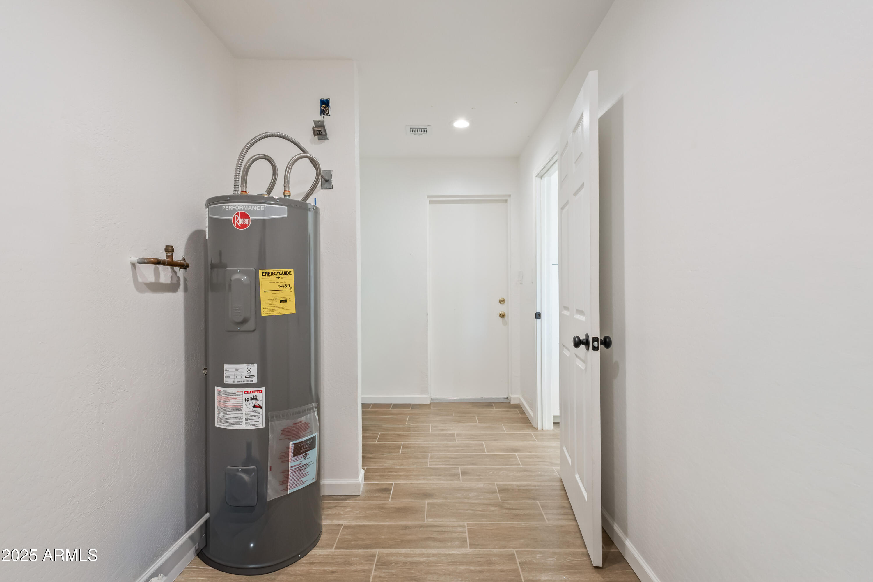 1022 South Allen Mesa, AZ 85204 - Photo 30 of 38 a view of an entryway door