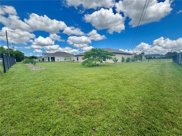 $1,945 | 2948 Southwest 6th Avenue, Cape Coral, FL 33914