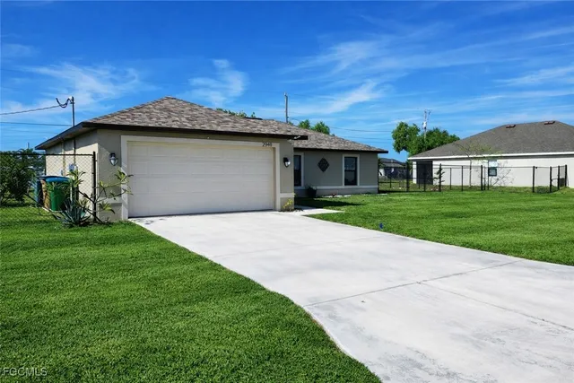 $1,945 | 2948 Southwest 6th Avenue, Cape Coral, FL 33914