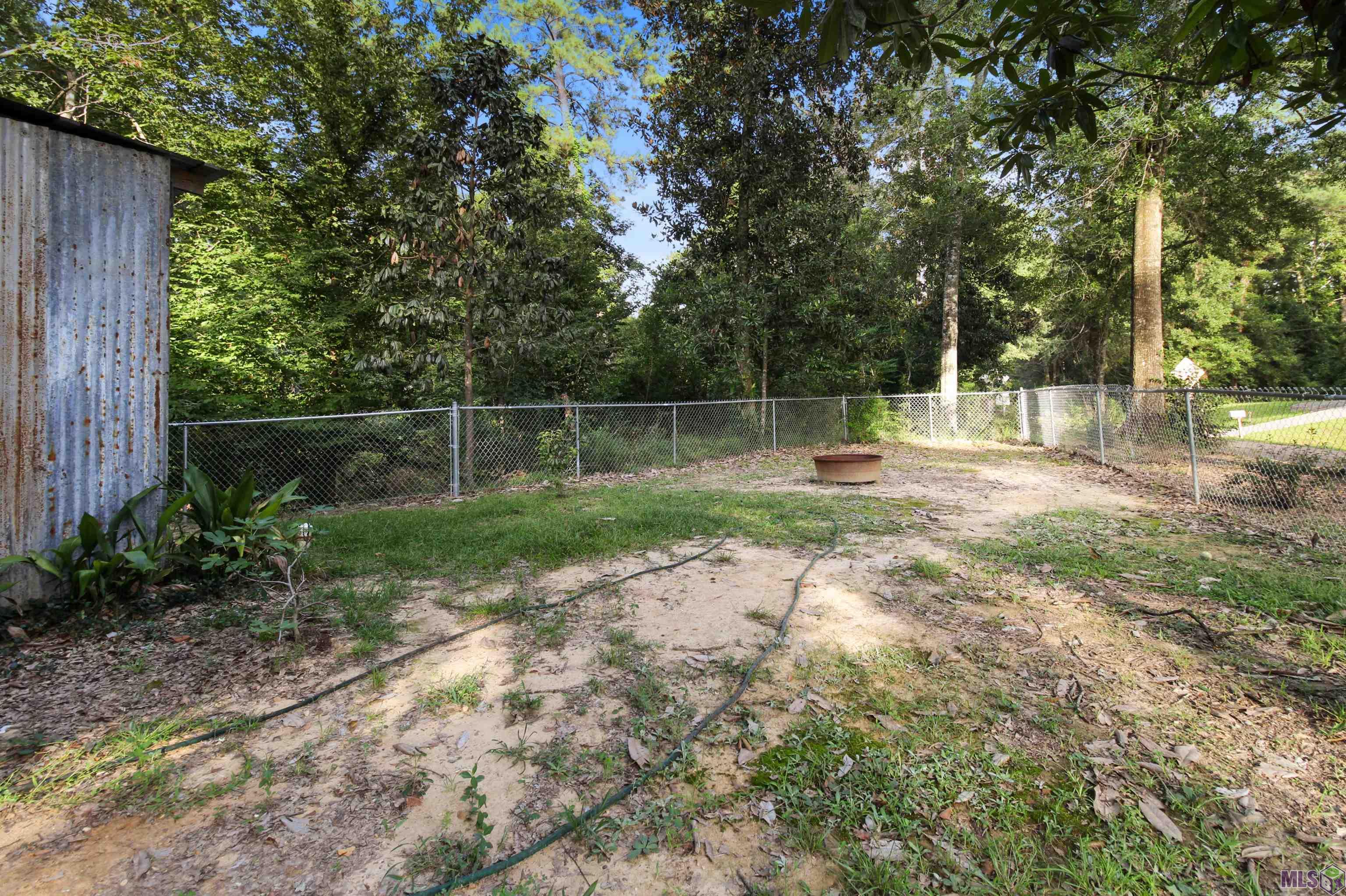 35084 Bend Road Denham Springs, LA 70706 - Photo 7 of 24 Side view of home/shed