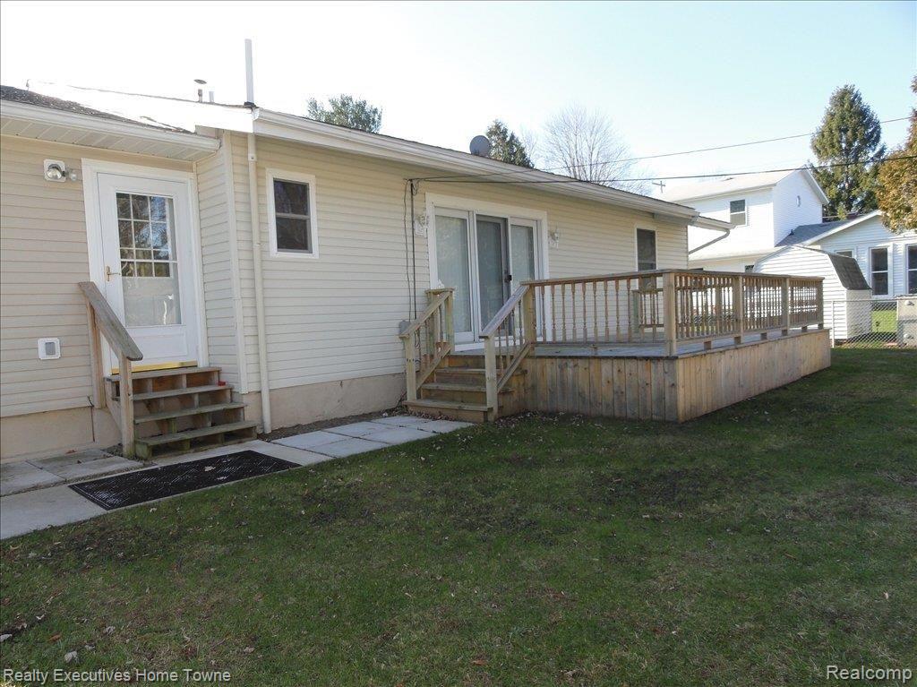 7313 Oak Road Lexington, MI 48450 - Photo 2 of 8 DSC00424