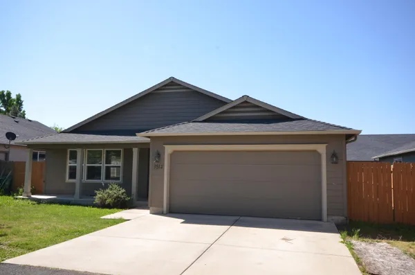 $359,000 | 3512 Ave H, White City, OR 97503