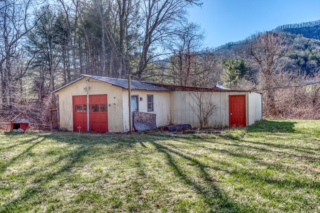 554 Crawfish Road Atkins, VA 24311 - Photo 12 of 23 Gallery Image 12