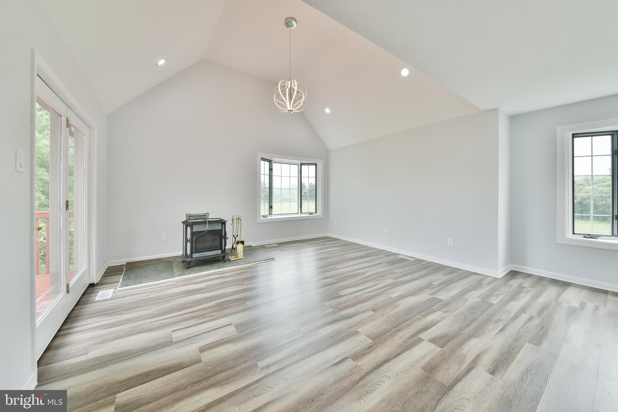 1410 Hedding Road Columbus, NJ 08022 - Photo 8 of 38